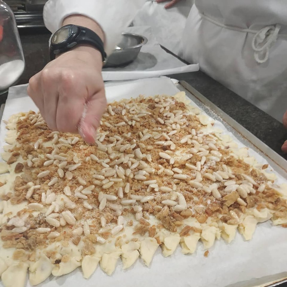 Receta de coca de chicharrones