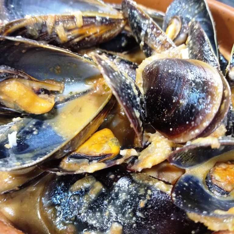 Receta de mejillones en salsa marinera